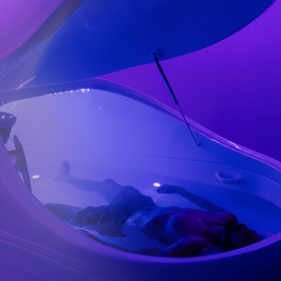 Jornada Equilíbrio no Bóson Spa em Botafogo RJ, experiência de flutuação sensorial combinada com massagem para reequilíbrio físico e mental.